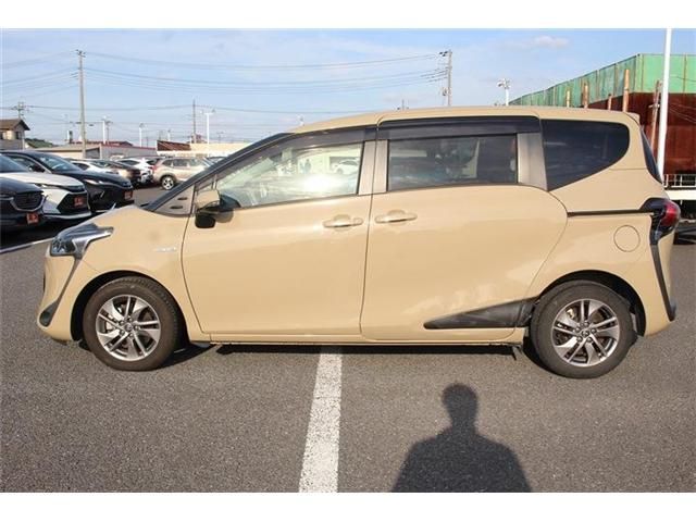 SIENTA HYBRID