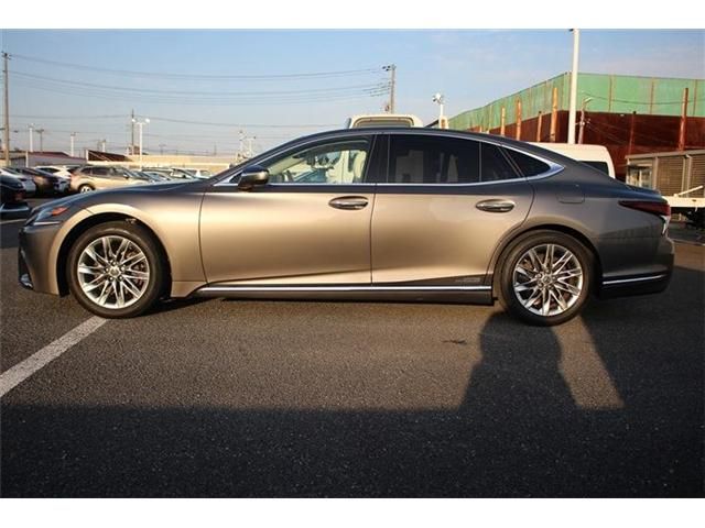 LEXUS LS500h