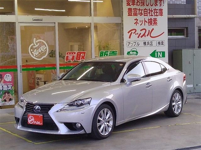 LEXUS IS300h