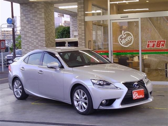 LEXUS IS300h