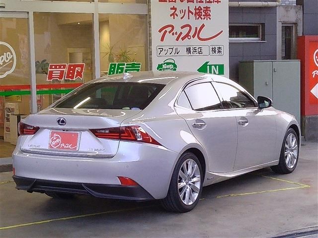 LEXUS IS300h