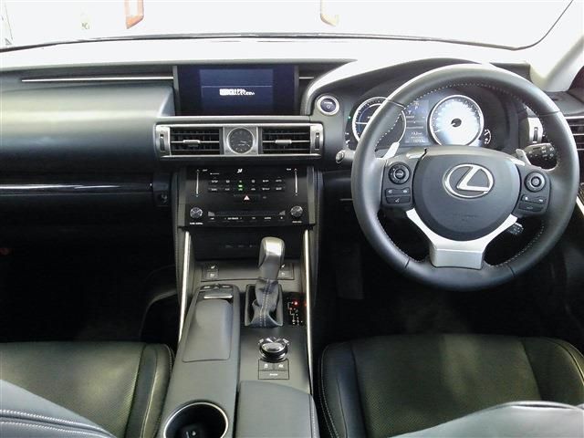 LEXUS IS300h