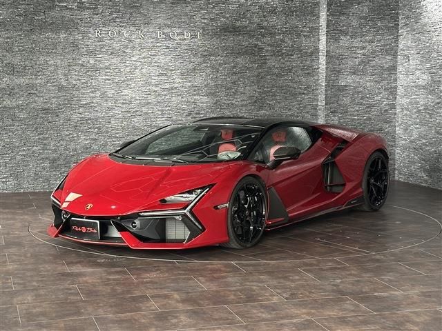 LAMBORGHINI Revuelto