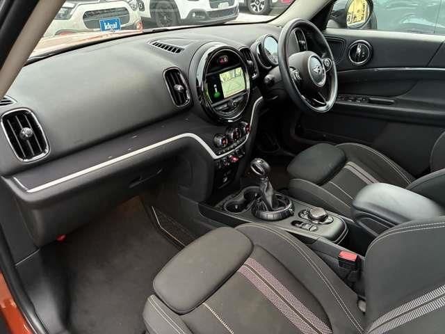 BMW MINI COOPER SD CROSSOVER