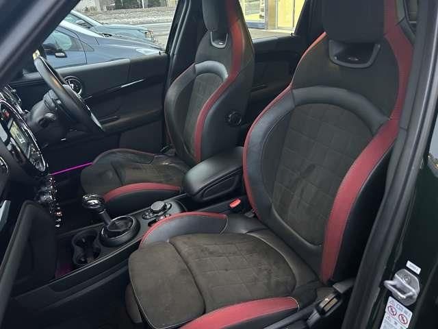 BMW MINI CROSSOVER