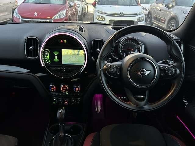 BMW MINI CROSSOVER