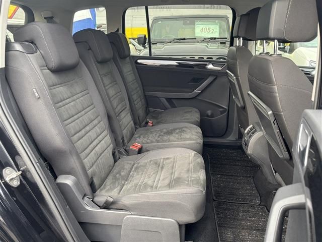 VOLKSWAGEN GOLF TOURAN