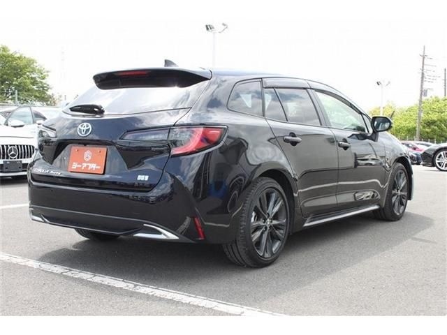 COROLLA TOURING HYBRID