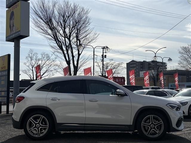 MERCEDES BENZ GLA class