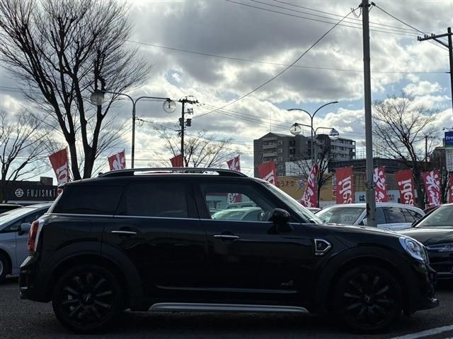 BMW MINI COOPER SD CROSSOVER