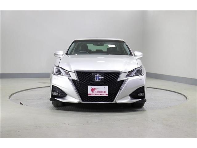 CROWN sedan hybrid 4WD