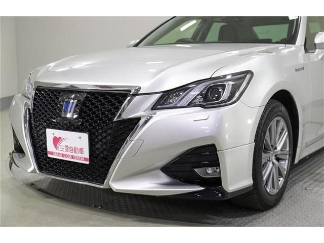 CROWN sedan hybrid 4WD