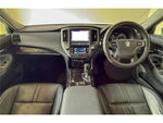 CROWN sedan hybrid 4WD