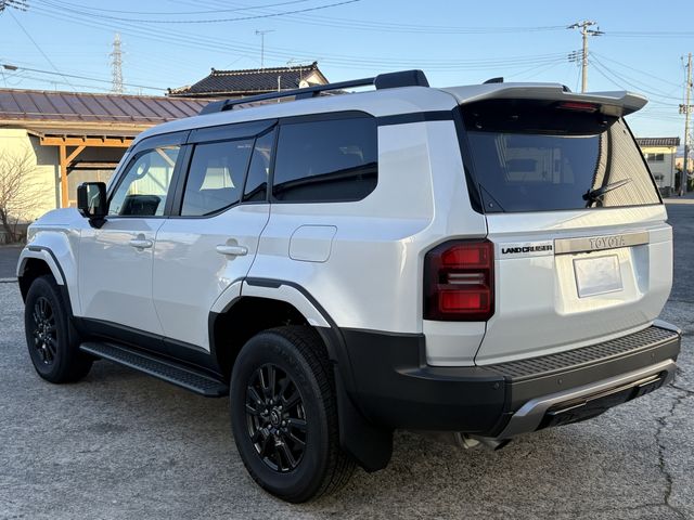 LANDCRUISER 250