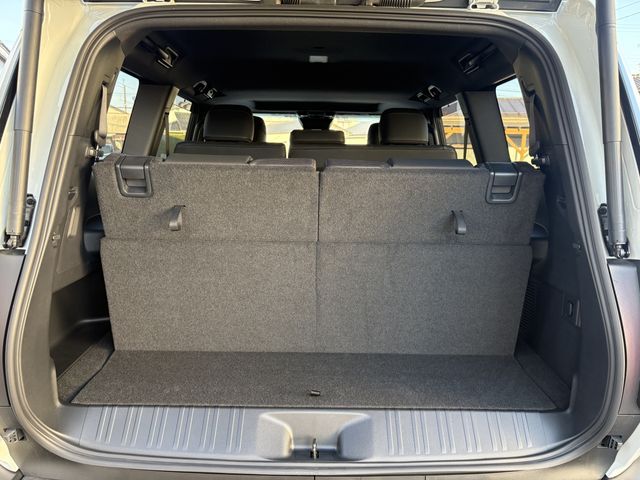 LANDCRUISER 250