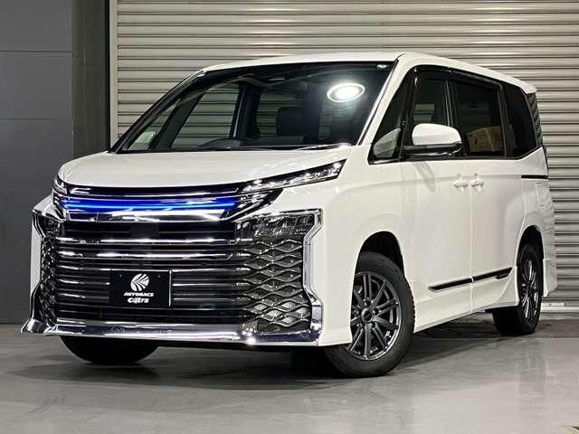 VOXY HYBRID 4WD