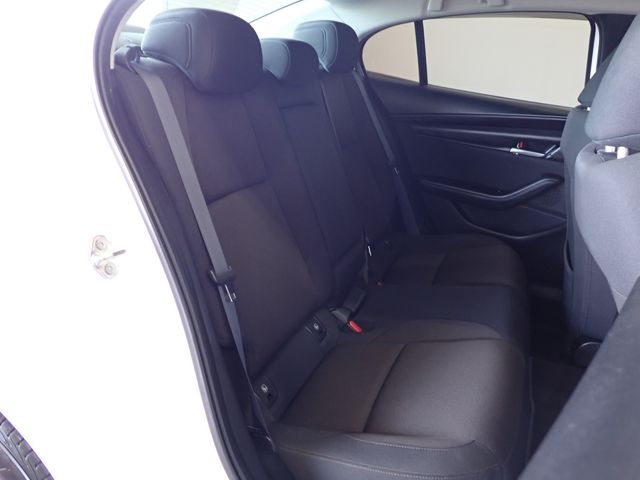 MAZDA3 SEDAN