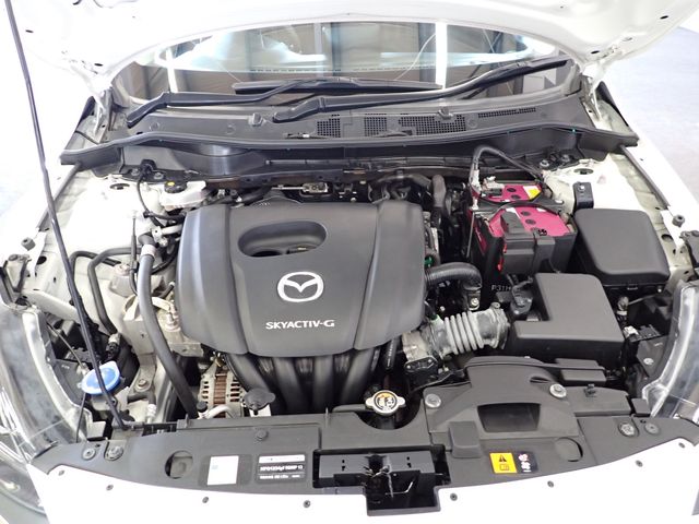 MAZDA2
