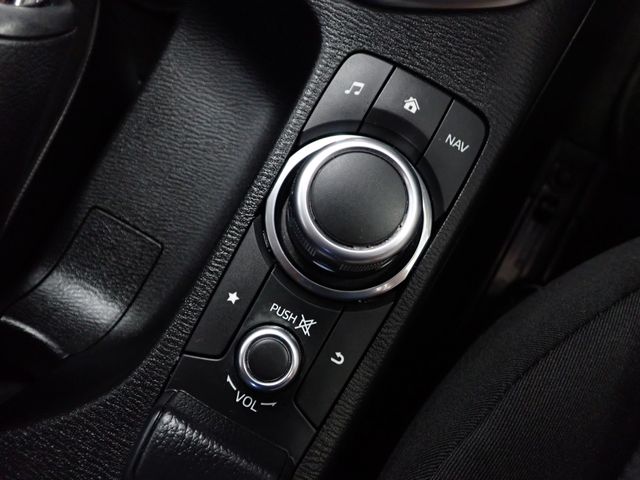 MAZDA2