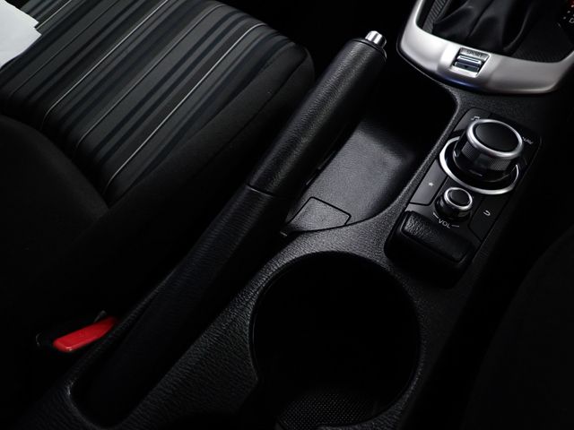 MAZDA2
