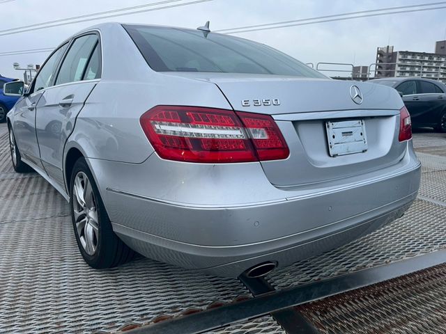 MERCEDES BENZ E-Class sedan