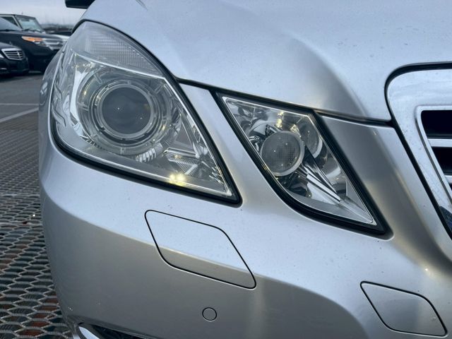 MERCEDES BENZ E-Class sedan