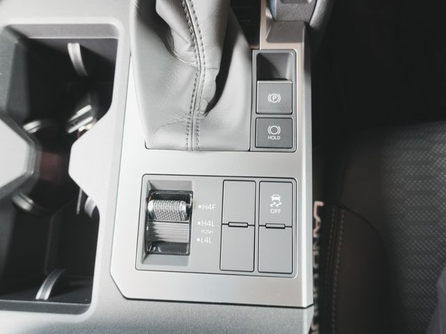 LANDCRUISER 250