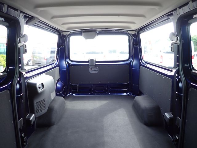 CARAVAN van 1.2t 2WD