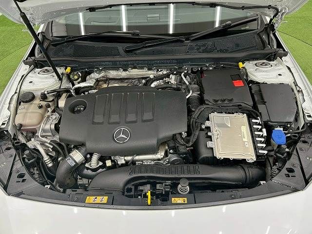 MERCEDES BENZ CLA class