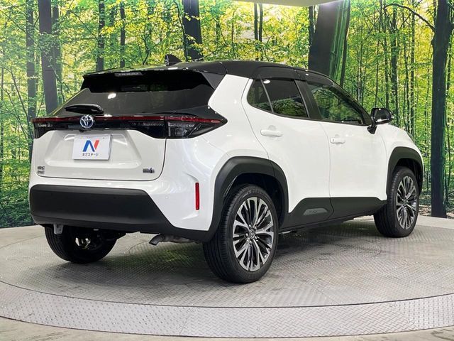 YARIS CROSS HYBRID