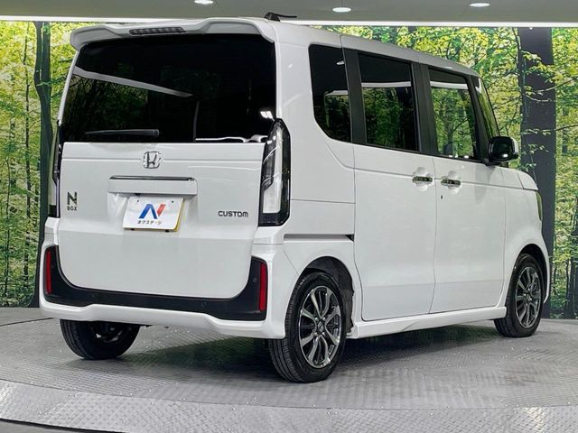 N BOX CUSTOM