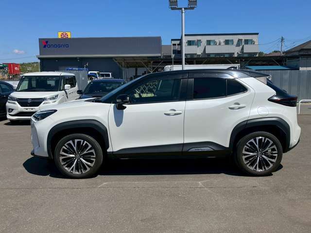 YARIS CROSS HYBRID