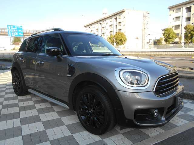 MINI COOPER CROSSOVER