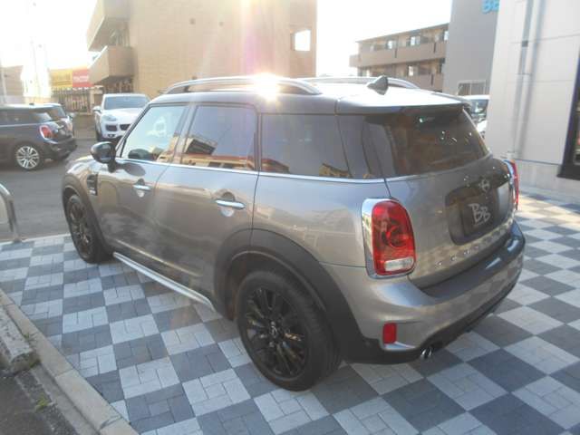MINI COOPER CROSSOVER