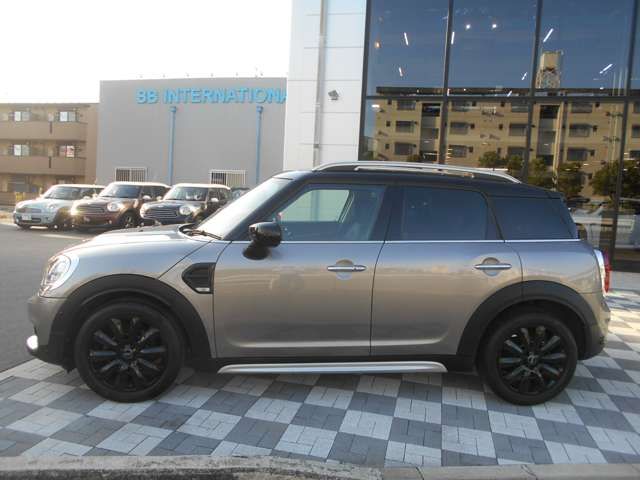 MINI COOPER CROSSOVER