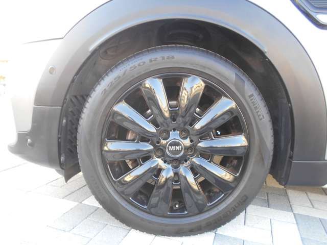 MINI COOPER CROSSOVER