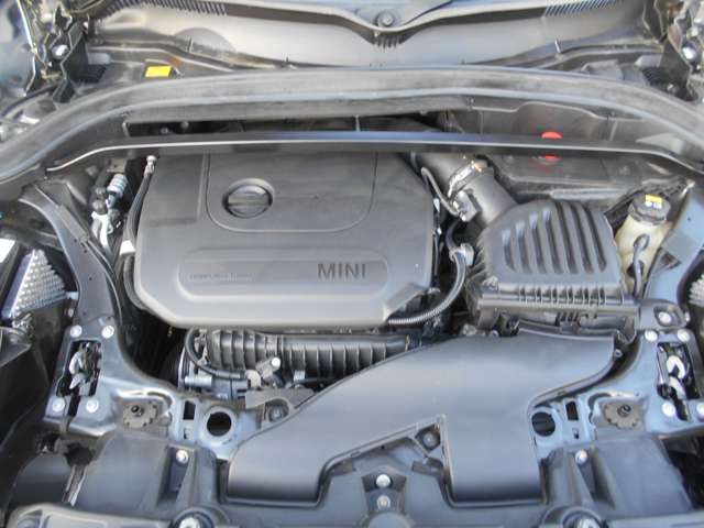 MINI COOPER CROSSOVER