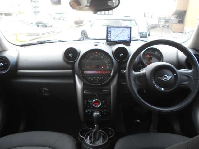 BMW MINI COOPER CROSSOVER