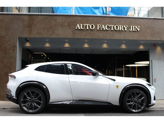 FERRARI Purosangue