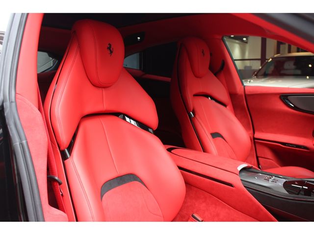 FERRARI Purosangue