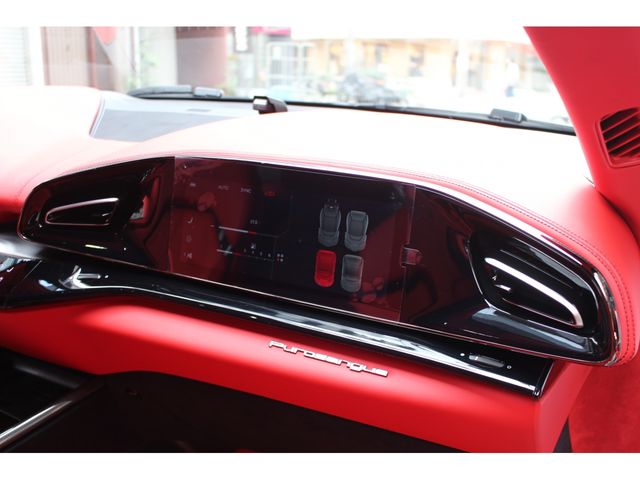 FERRARI Purosangue