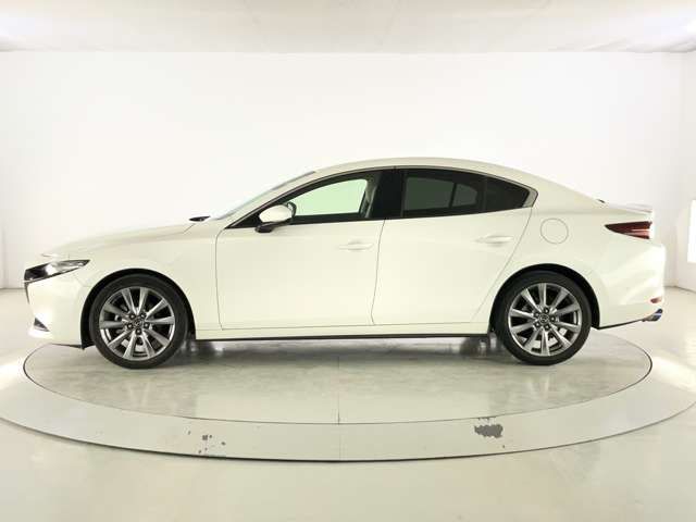 MAZDA3 SEDAN