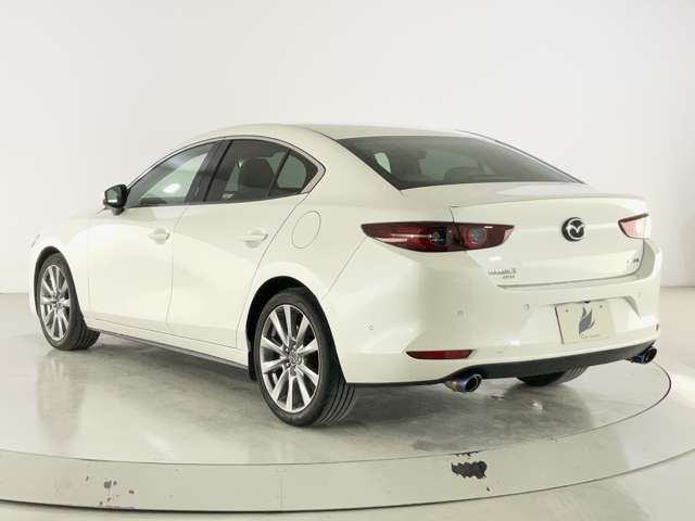 MAZDA3 SEDAN