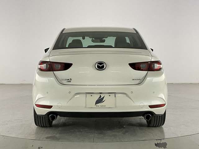 MAZDA3 SEDAN
