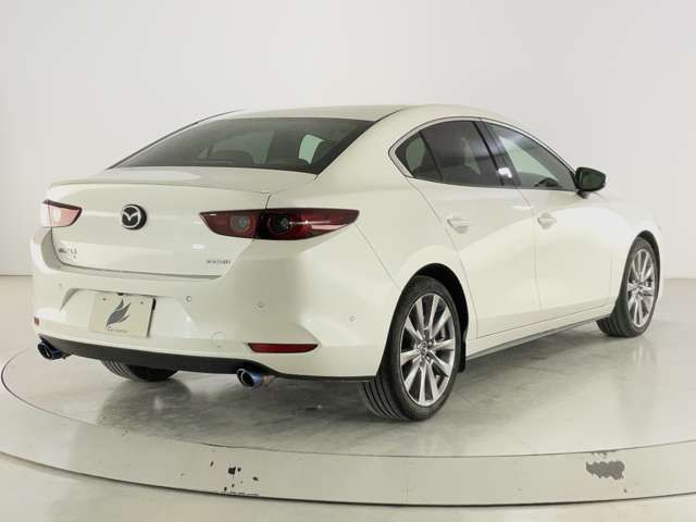 MAZDA3 SEDAN