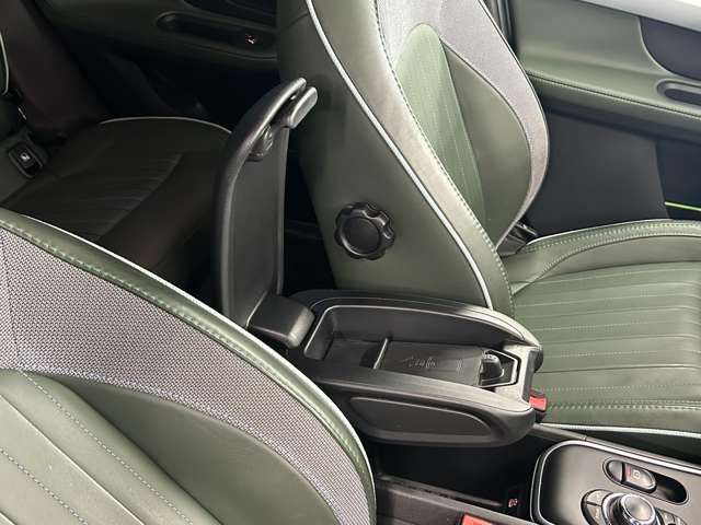 MINI COOPER S E CROSSOVER