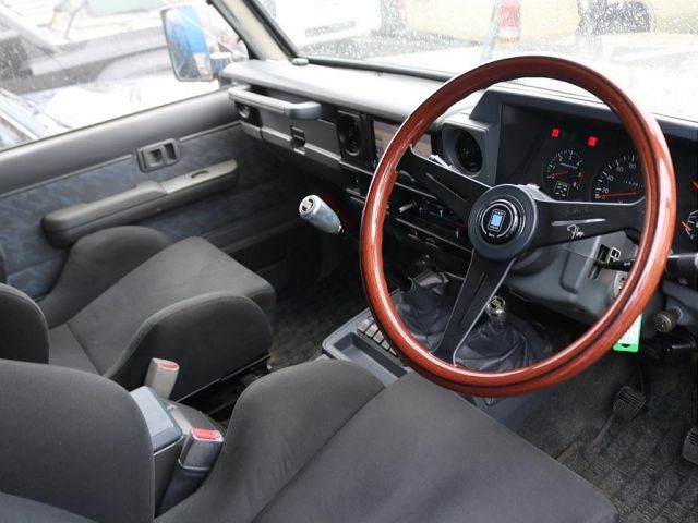 LANDCRUISER van
