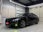 CROWN sedan hybrid