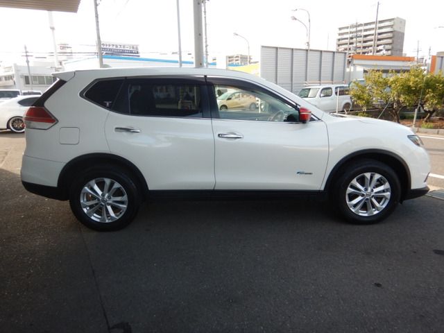 X-TRAIL HYBRID 4WD