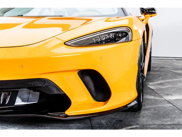 McLaren GT